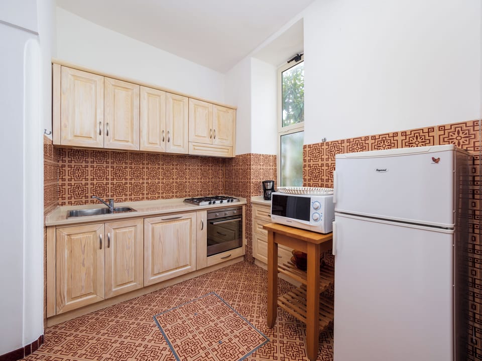 Exclusive House, Sea View | Private kitchen | Fridge, microwave, oven, stovetop
