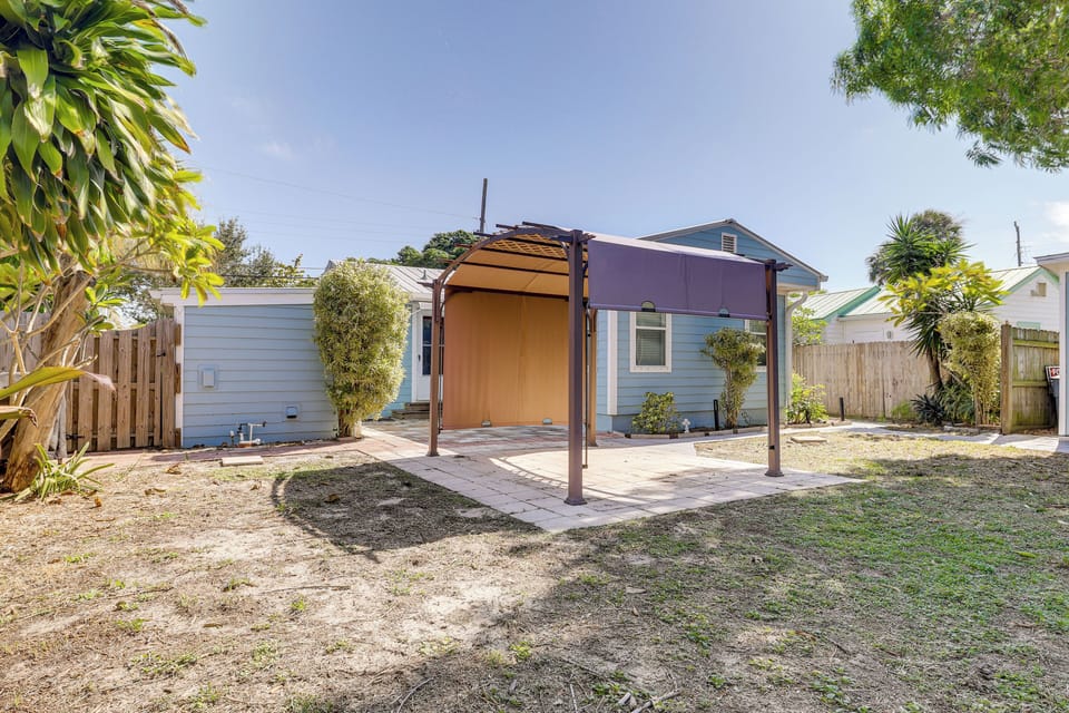 Yard | Gas Grill