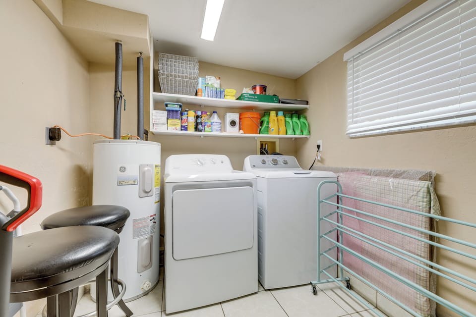 Laundry Room | Washer/Dryer