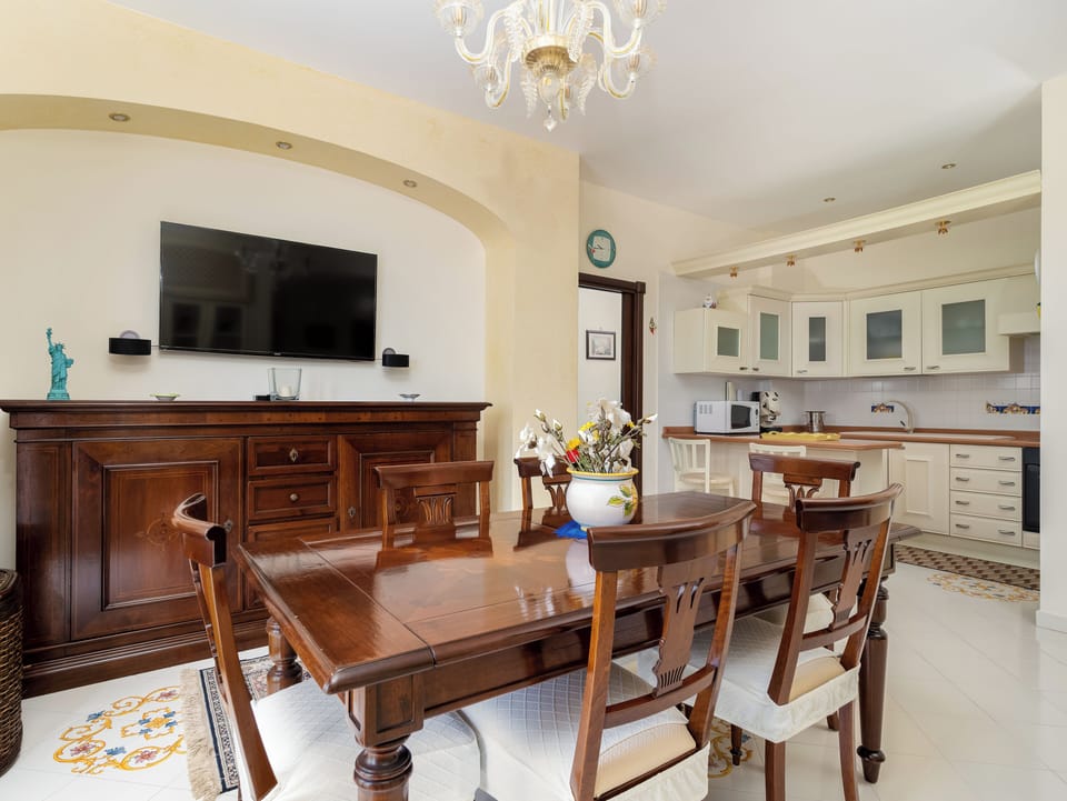 Panoramic Condo, Balcony, Sea View | Dining room