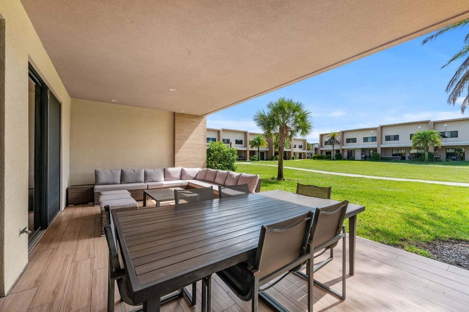 Fire up the grill and enjoy a delicious meal in your private outdoor dining area!