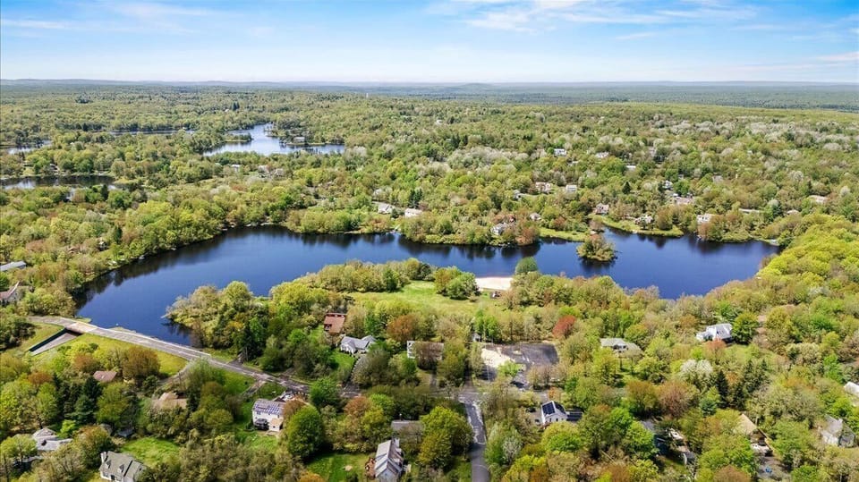 Take a peek from above — this nearby lake sparkles like a gem and promises lazy days and sunset moments you’ll never forget. The only thing missing? You.