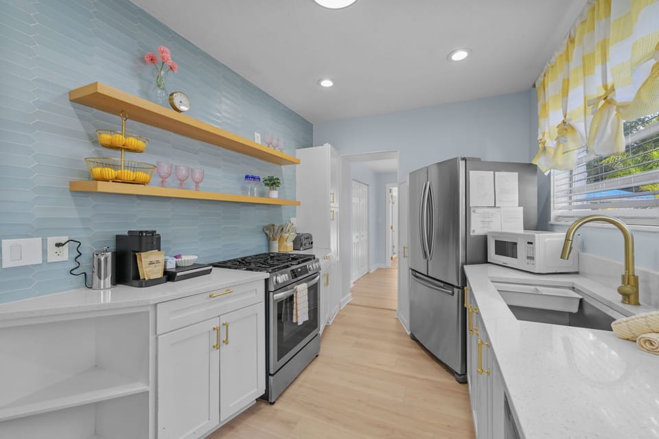 Every great getaway needs a hub—and here, it’s the kitchen. From coffee-fueled mornings to cookie-baking nights, this is where delicious memories are made.