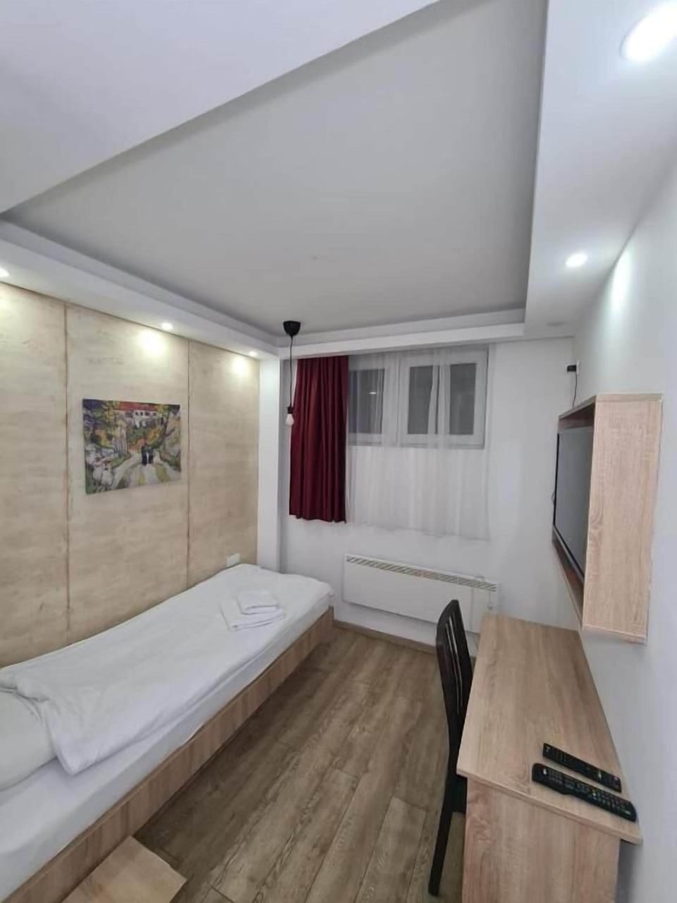Economy Single Room | Living area | TV