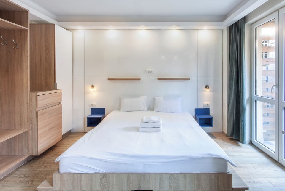 Standard Triple Room, Balcony | Interior detail
