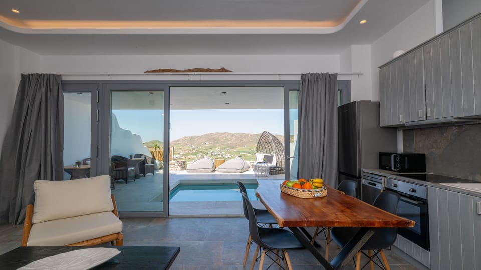 Living room - Kitchen