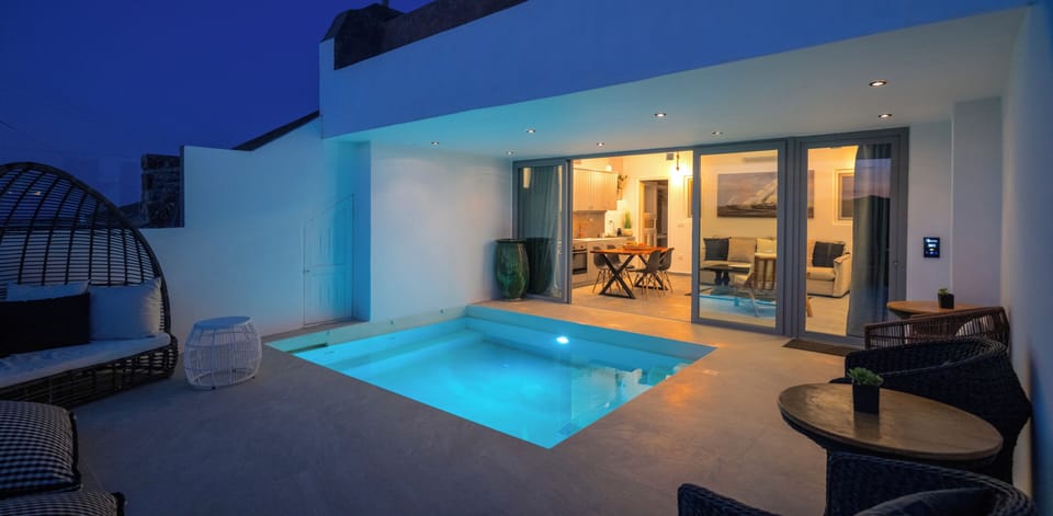 Private pool - Veranda