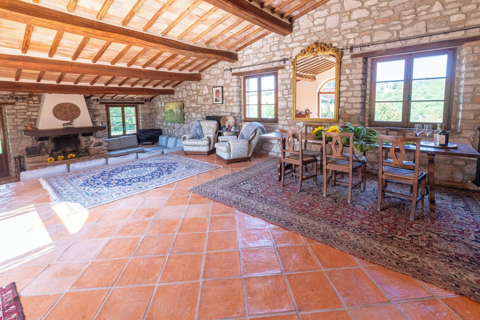 Living room.
Dining table and reading chairs
