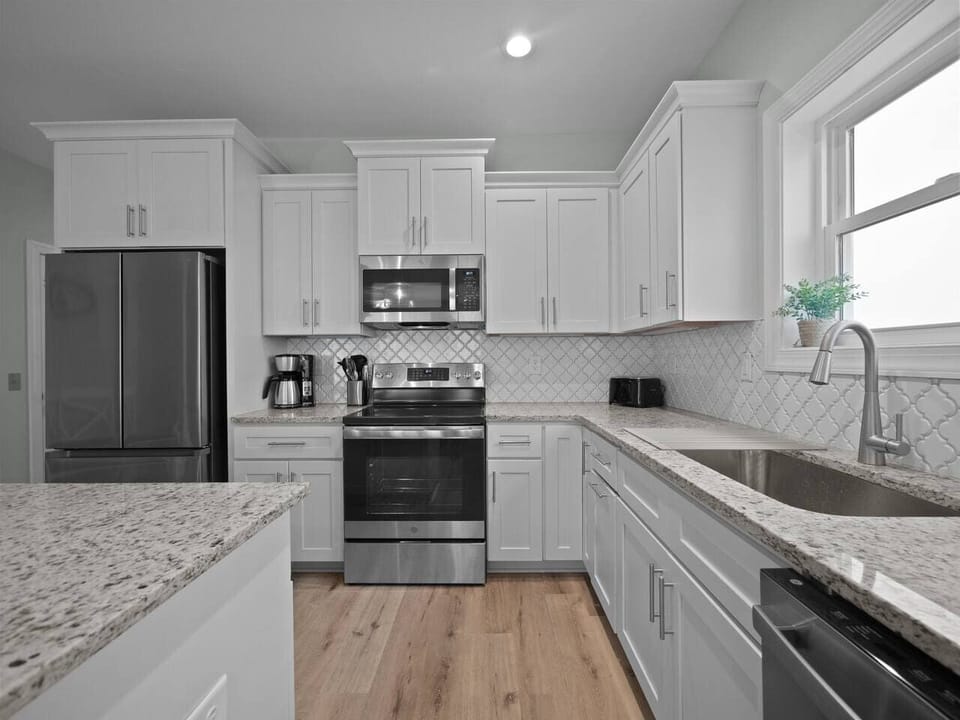 Fridge, Range Oven, Microwave, Coffee Maker, Toaster