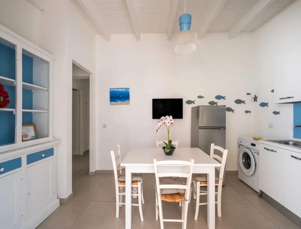House, 2 Bedrooms, Smoking | Dining room