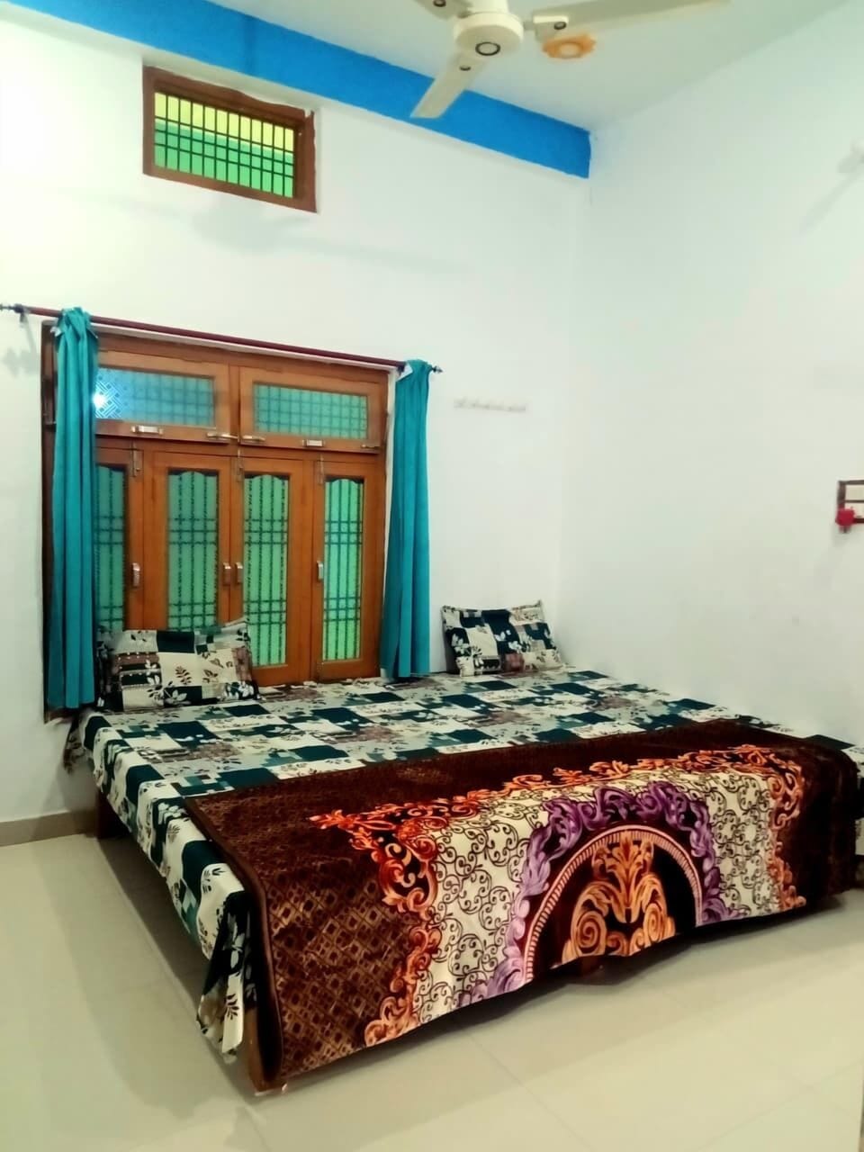 Classic Double Room | Desk, laptop workspace, free WiFi