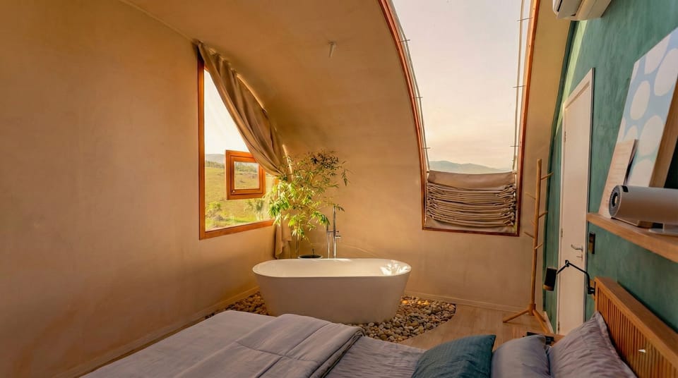 Comfort Room | Free WiFi