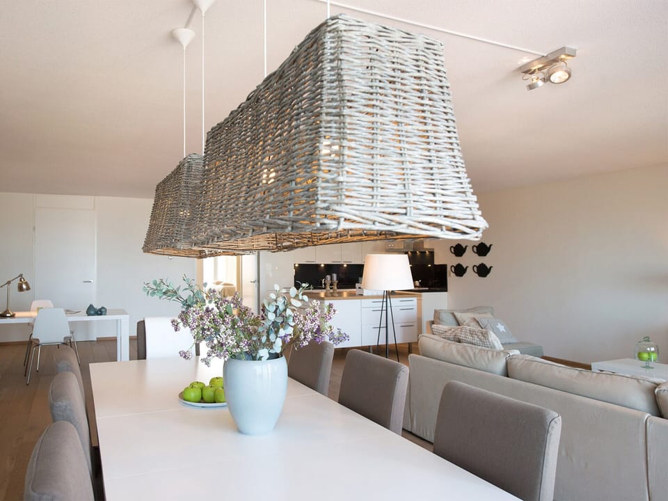 Classic Apartment, 2 Bedrooms | Dining