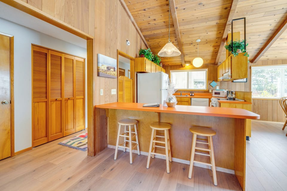 House (2 Bedrooms) | Interior