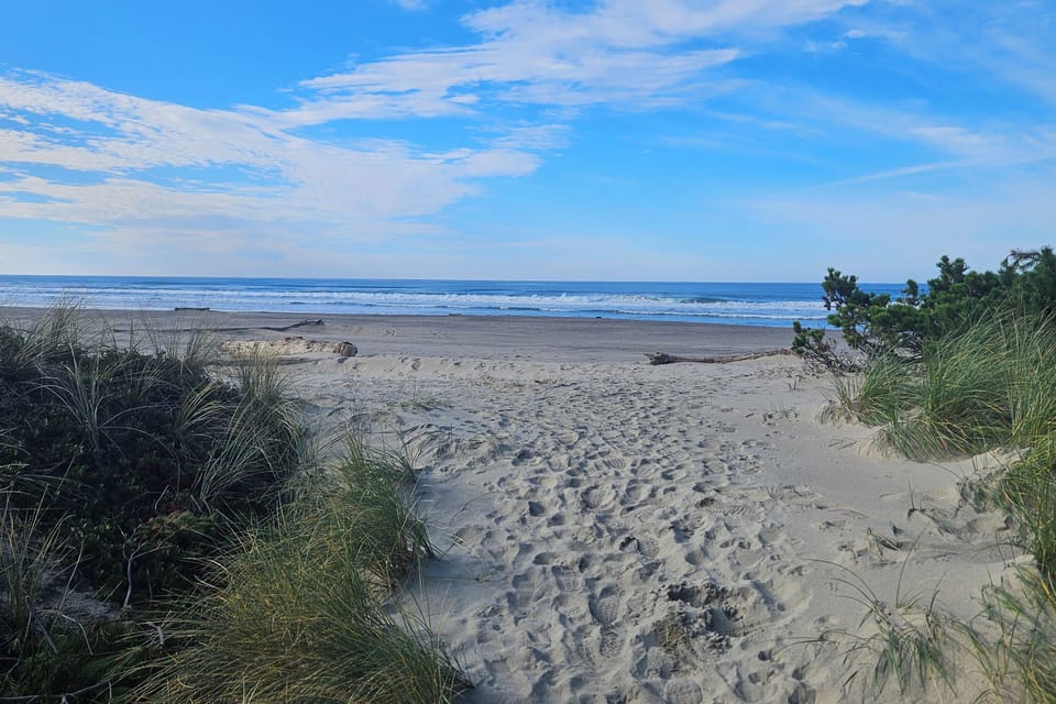 1/8 Mi to Neskowin Beach! Cozy Oregon Coast Home Cottage in Oregon