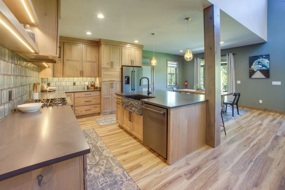 House (4 Bedrooms) | Interior