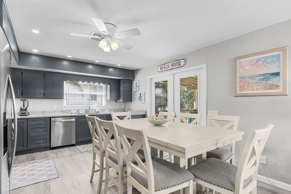 House, 2 Bedrooms | Private kitchen | Coffee/tea maker, fridge, oven, toaster