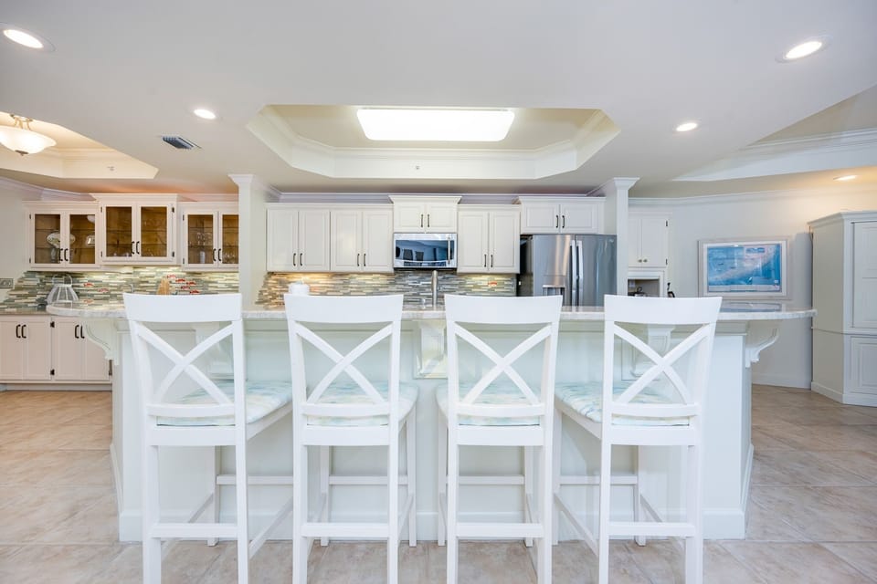 Condo, 3 Bedrooms | Private kitchen | Coffee/tea maker, fridge, oven