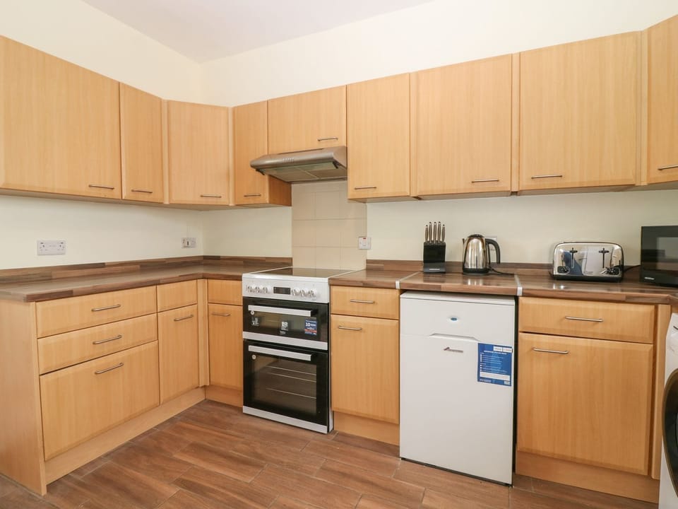 Fridge, microwave, dishwasher, toaster