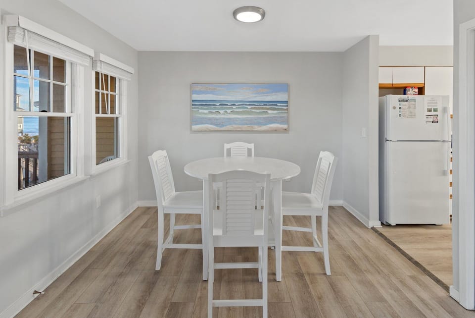 Dining Area – Bright dining space for shared meals.