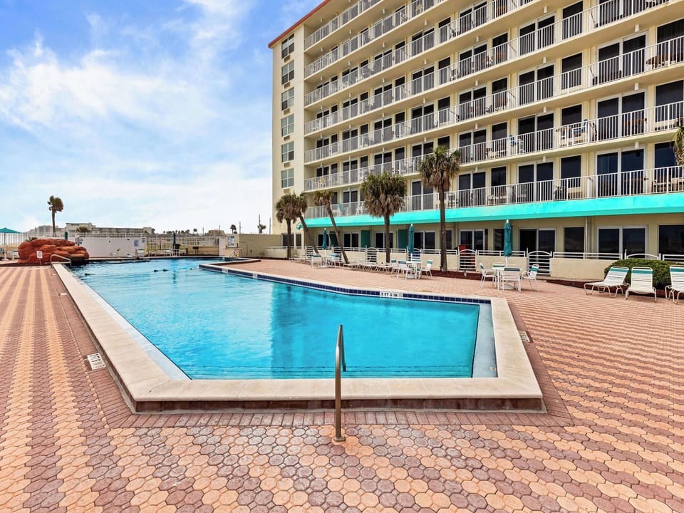 Harbour Beach Resort - Community Pool
