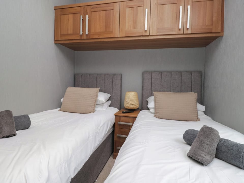 2 bedrooms, individually decorated, individually furnished, free WiFi