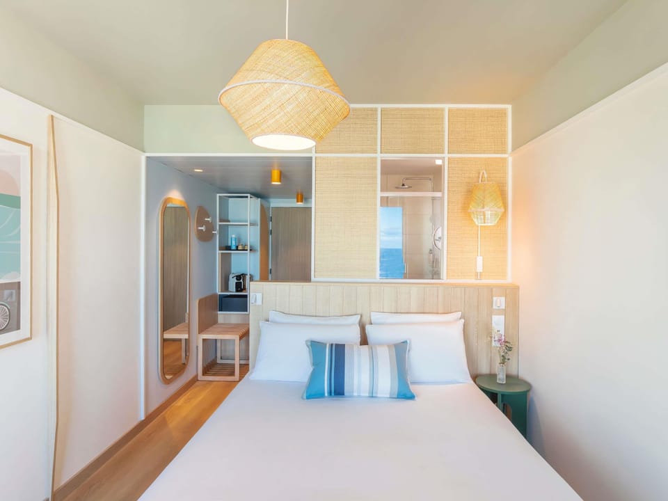 Privilege, Room, 1 Double Bed, Sea View | Premium bedding, minibar, in-room safe, desk