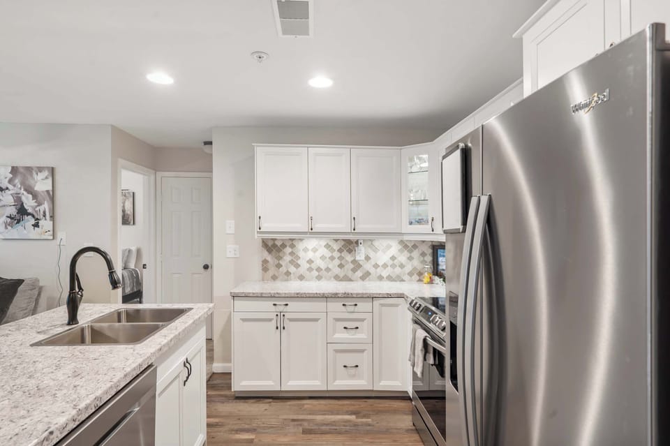 The open, airy kitchen offers ample space & all the comforts of home​