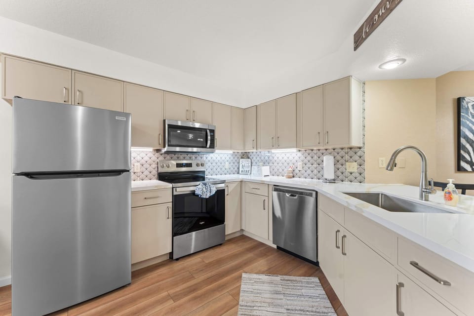 Condo, Multiple Beds, Balcony, Golf View (Fairway Retreat) | Private kitchen