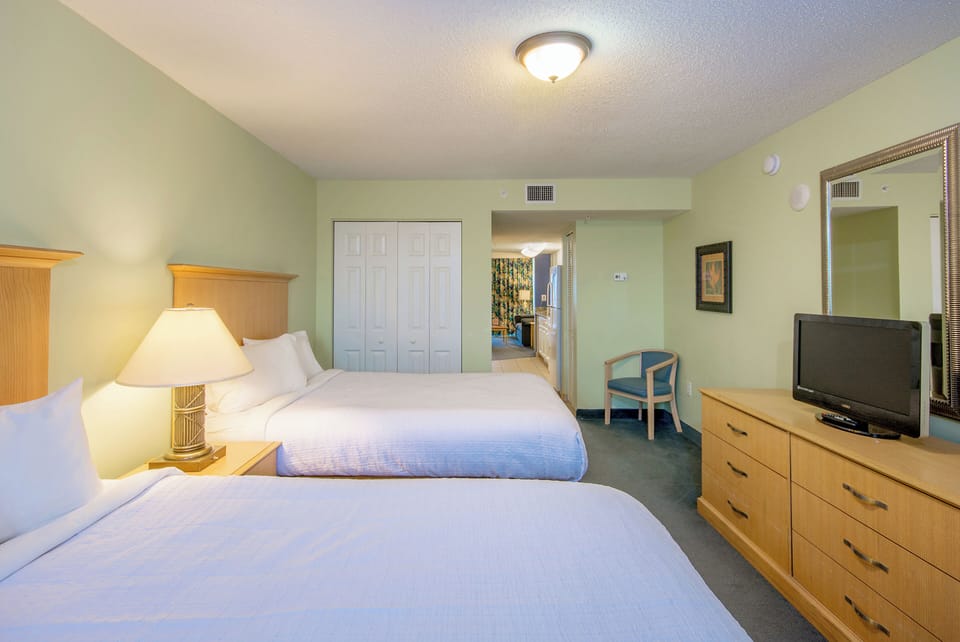Unit with Queen Beds