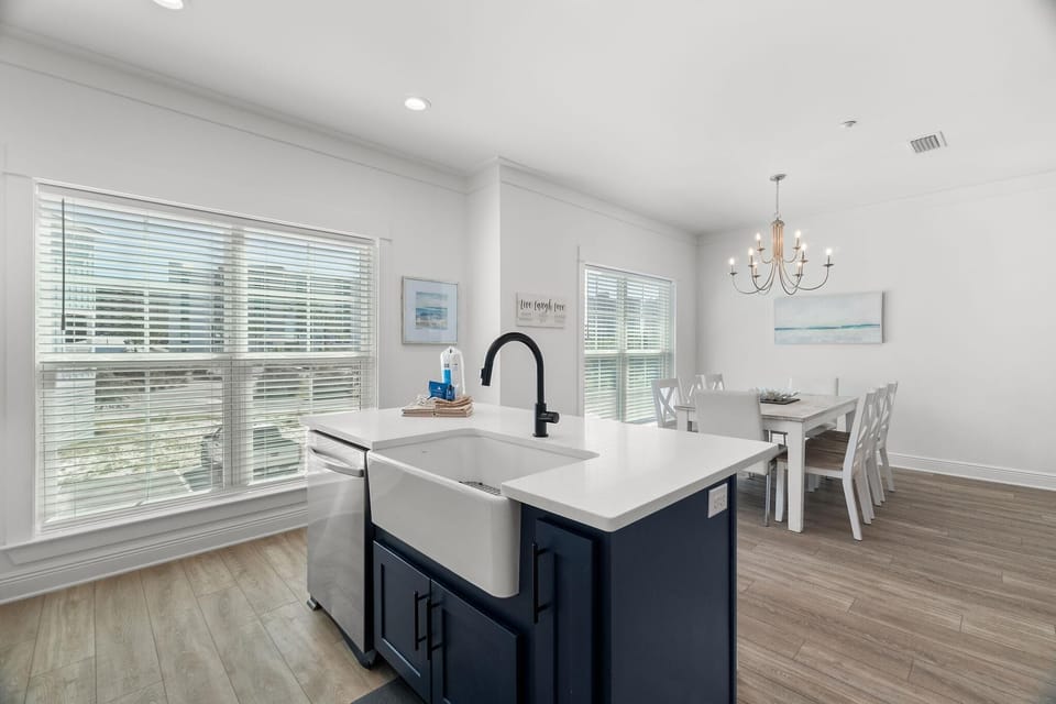 House, Multiple Beds (The Peach at the Beach at Summer Salt) | Private kitchen | Oven, toaster