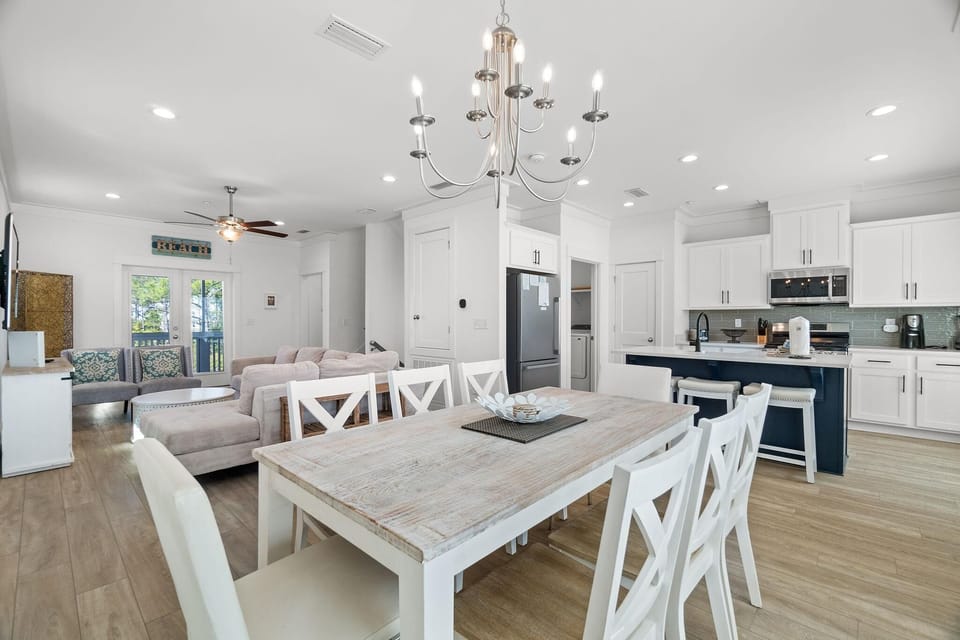 House, Multiple Beds (The Peach at the Beach at Summer Salt) | Dining