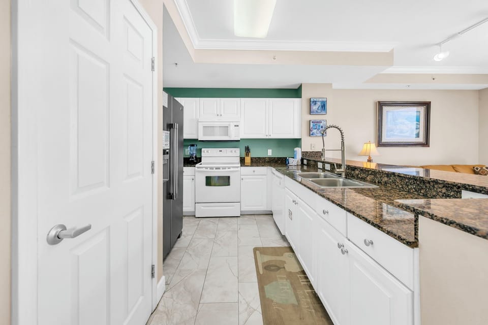 Fully equipped kitchen