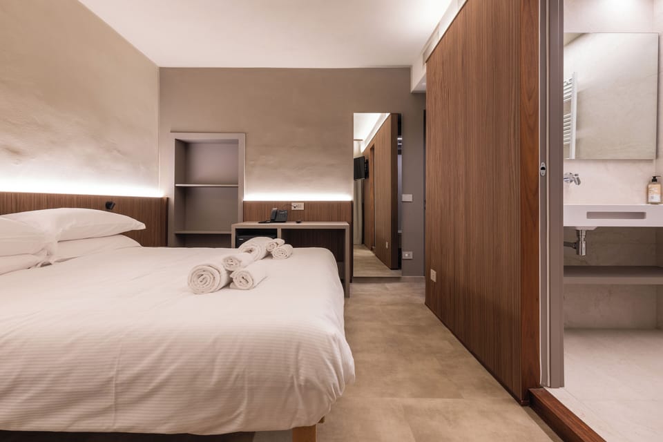Classic Triple Room | Free WiFi, bed sheets