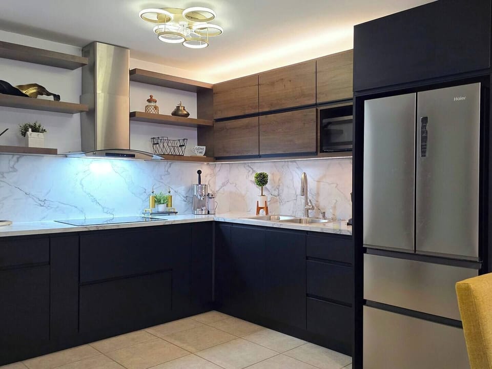 Fully stocked kitchen with all the essentials you will need to start your day or dine in