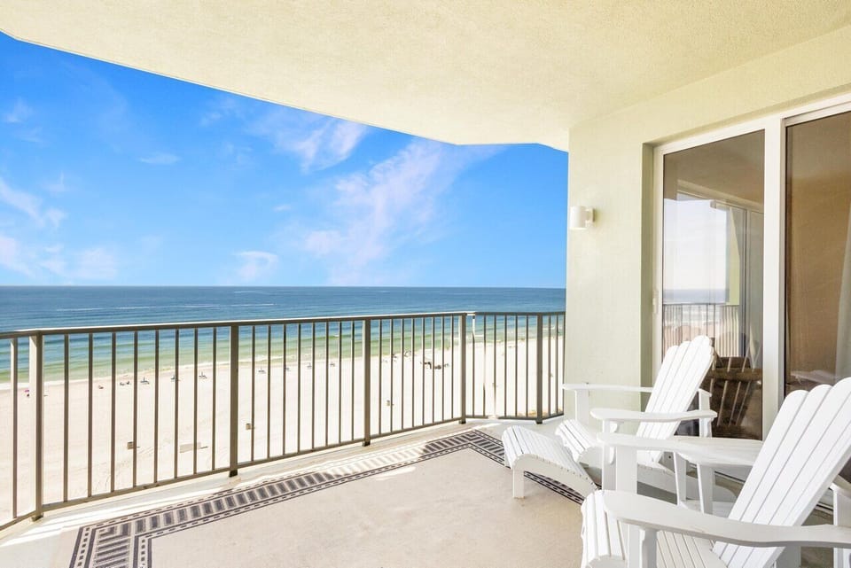 Boardwalk 608 balcony