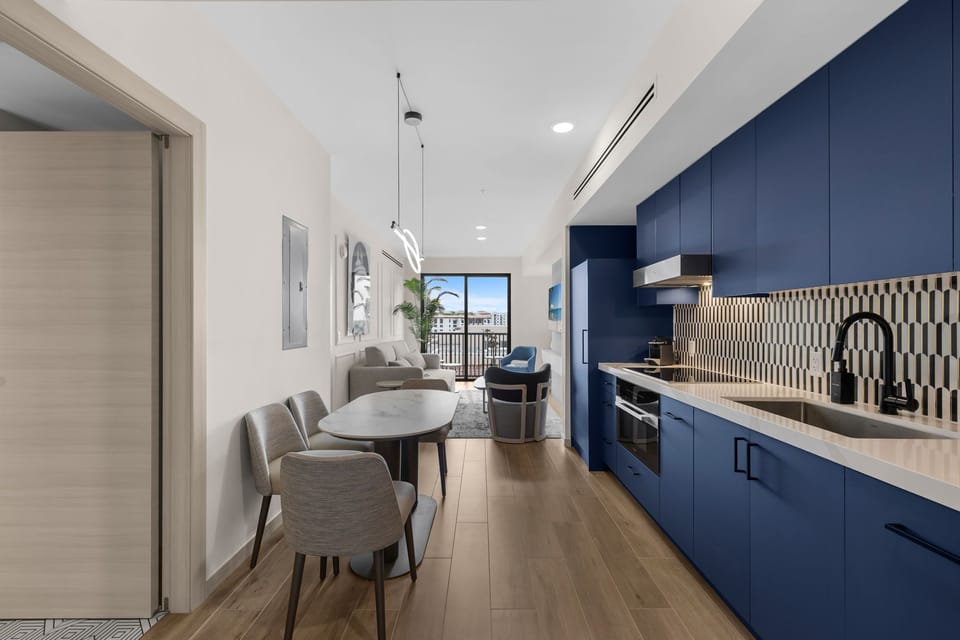 Luxury Apartment | Dining room