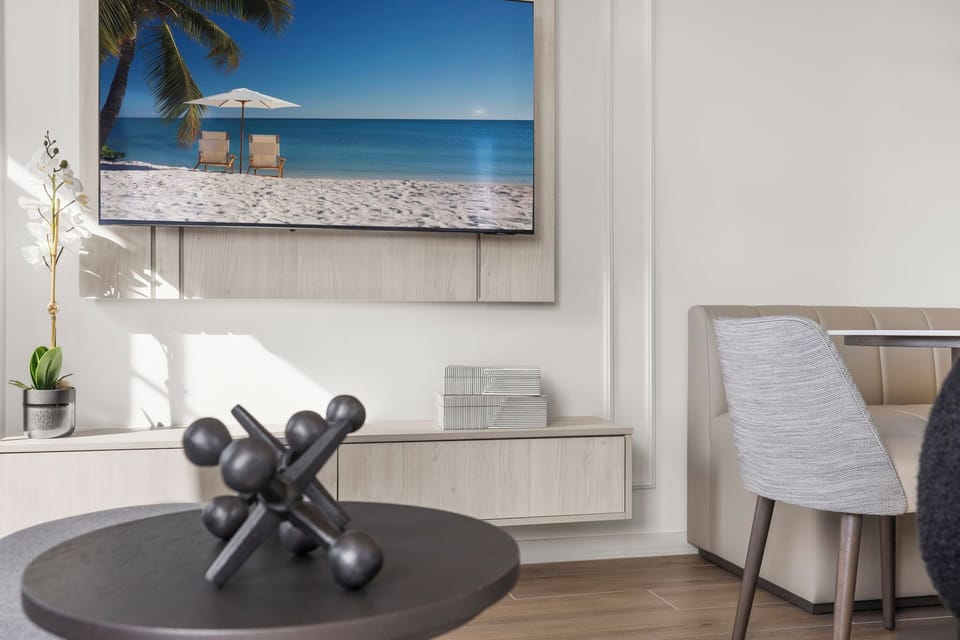 Junior Apartment | Living area | 50-inch LED TV with digital channels, Netflix, Hulu