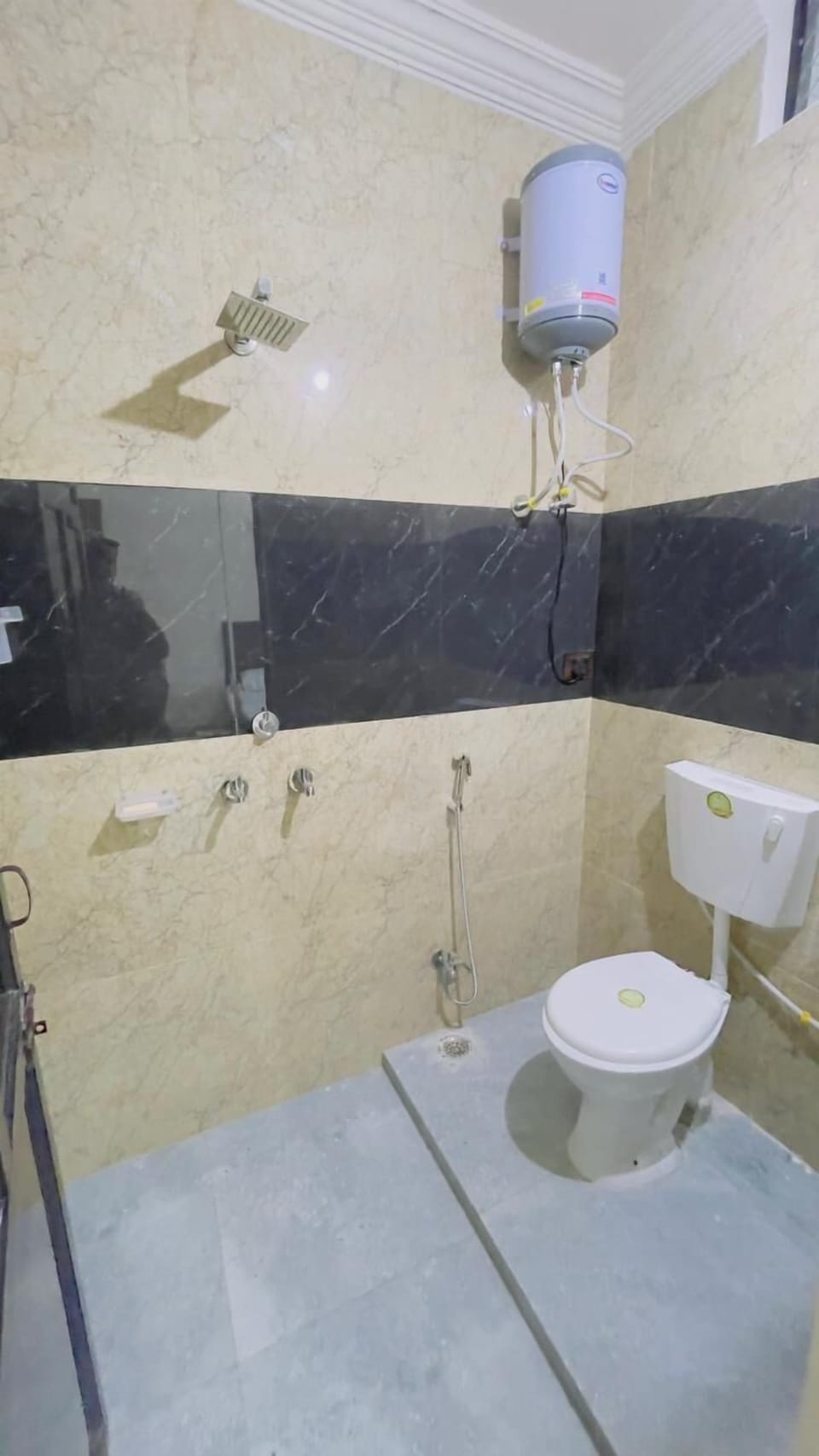 Shower, bidet, towels, soap