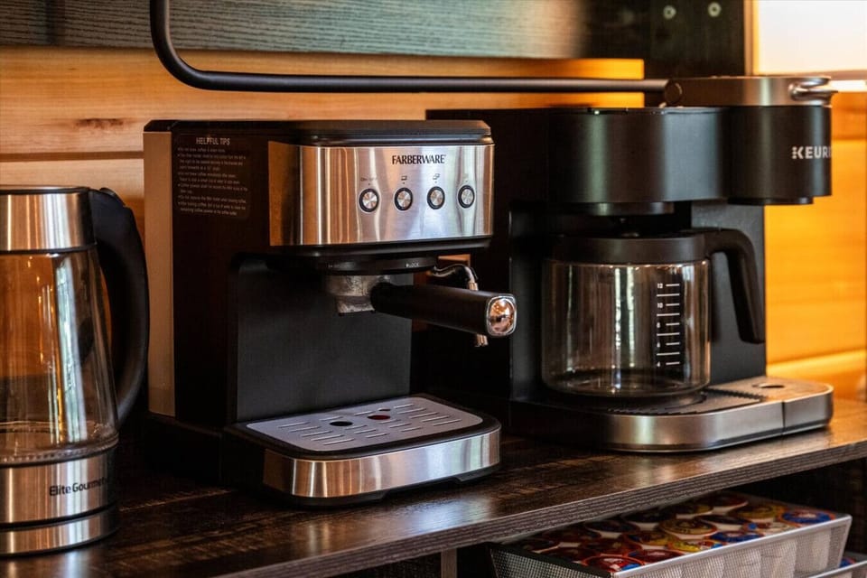 Your personal coffee bar awaits—with a Keurig, traditional drip machine, and espresso maker, you`ll have all the tools to fuel your Smoky Mountain adventures in style.