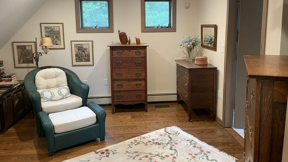 Private office with wifi, printer, landline telephone