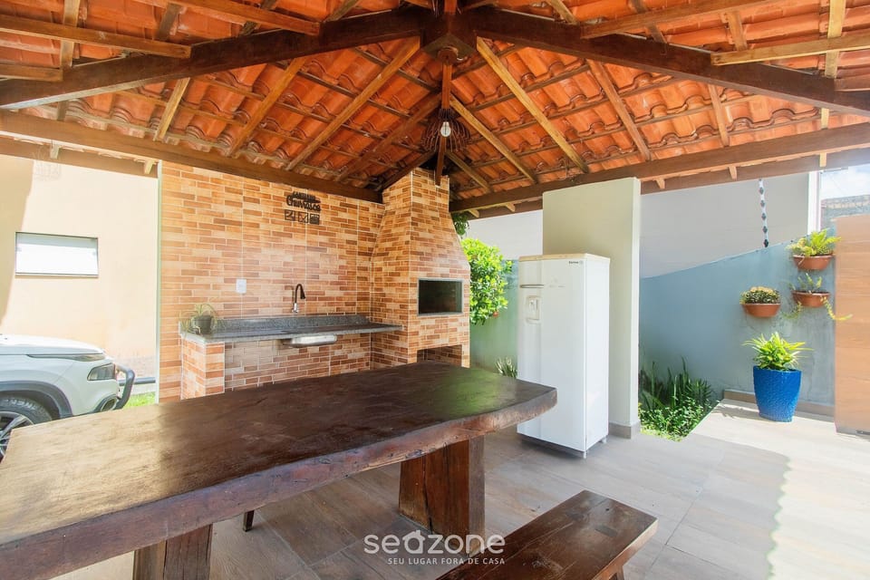 Basic Apartment | Outdoor dining