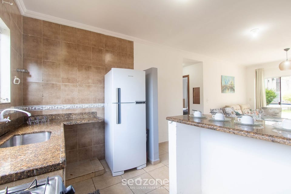 Basic Apartment | Private kitchen | Cookware/dishes/utensils