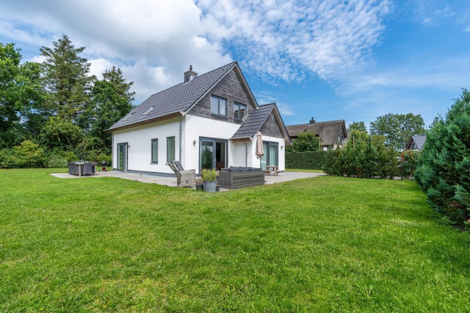 Villa | Exterior