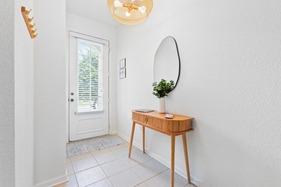 Bright and welcoming common areas connecting every part of the home.Bright and welcoming common areas connecting every part of the home.