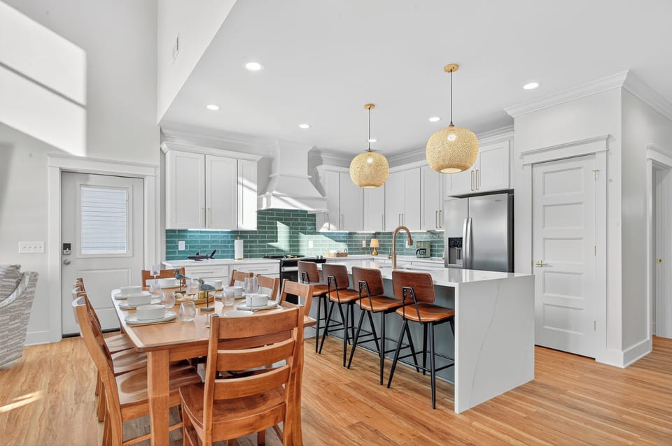 Dining/Kitchen