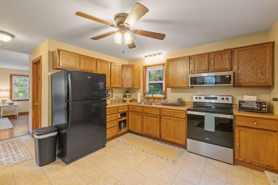 Fully equipped kitchen with everything you need to cook
