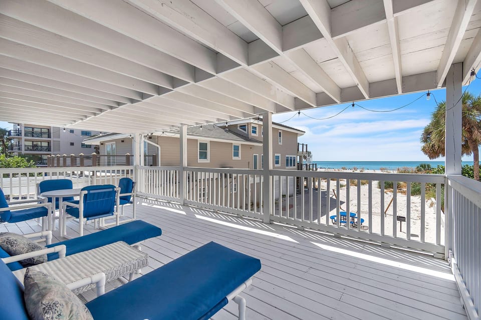 House, Multiple Beds (John's Pass-Time Beach Cottage #1 and) | Property grounds