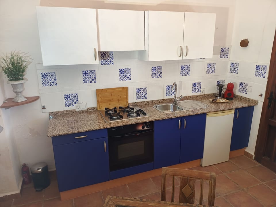 Melon | Private kitchen | Shared fridge, microwave