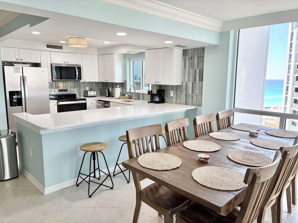 Light bright kitchen and dining area